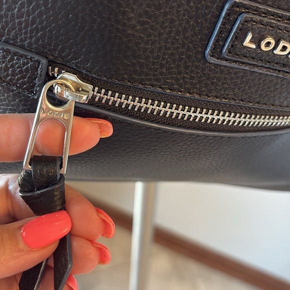 Lodis CHARLOTTE Black genuine pebble leather Crossbody Bag zipper closure - Picture 5 of 14